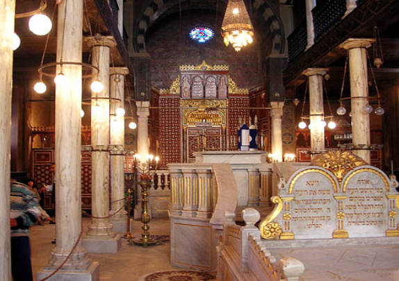 An image showcasing Ben Ezra Synagogue