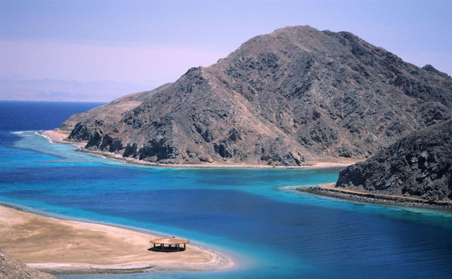 An image showcasing Fjord Bay located on the Taba-Nuweiba road